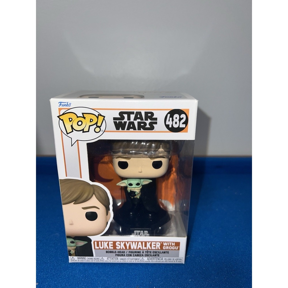 Funko Pop! Vinyl Star Wars Luke Skywalker with Grogu Figure #482